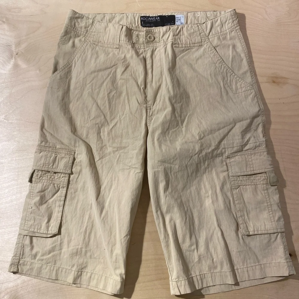 Rocawear Light Tan Cargo Shorts 34 (OK)
